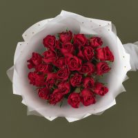 Розы красные 40 см в оформлении (от 15шт.)