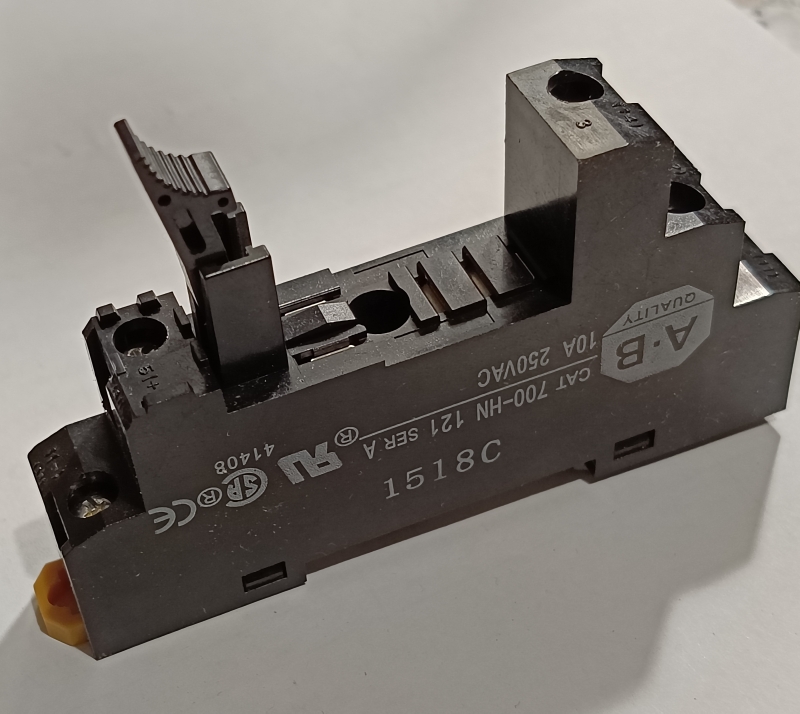 700HN122 Allen Bradley розетка миниатюрного реле 700-HR, 700-HX