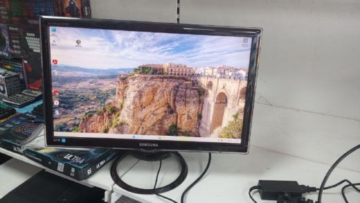 Монитор Samsung SyncMaster S23A550H 24"