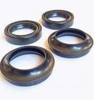 Сальники + пыльники вилки для Stels Flame 200