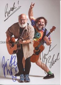 Автографы: Джек Блек, Кайл Гэсс. Tenacious D