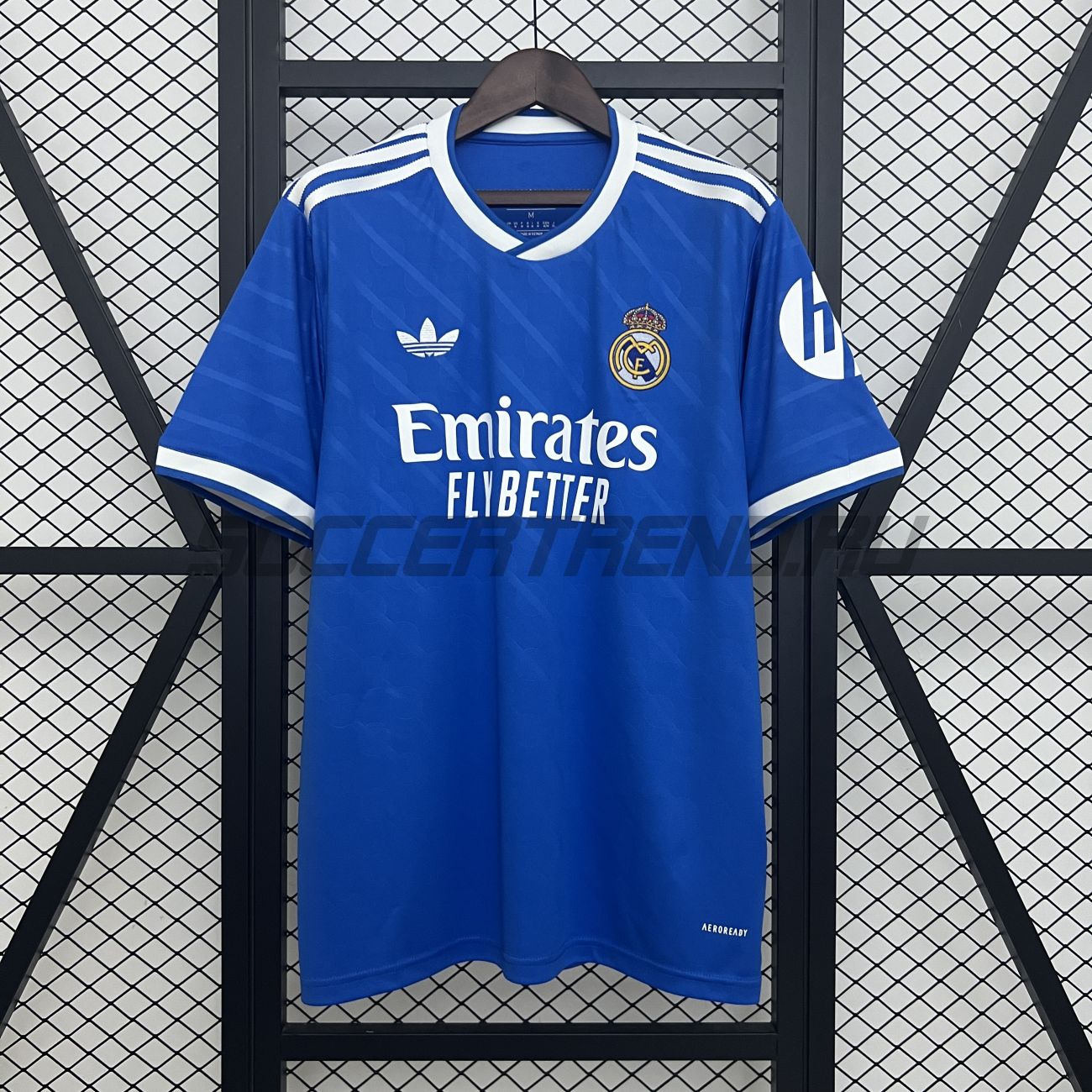 Резервная форма Real Madrid 25/26
