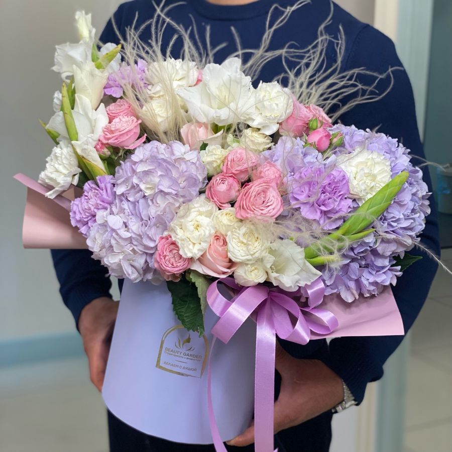 Композиция в лавандовых тонах