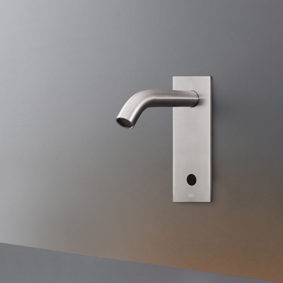 Настенный излив Cea Design MILO360 MIL140R с инфракрасным датчиком присутствия 155мм