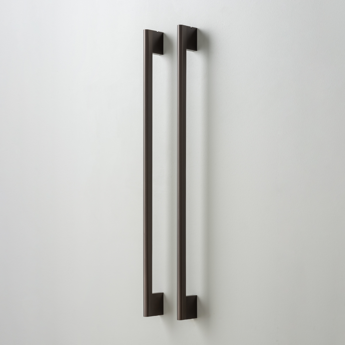 Полотенцесушитель электрический Cea Design SIXTY SIX135 цена от 338 789 ₽ Фото Полотенцесушитель электрический Cea Design SIXTY SIX135