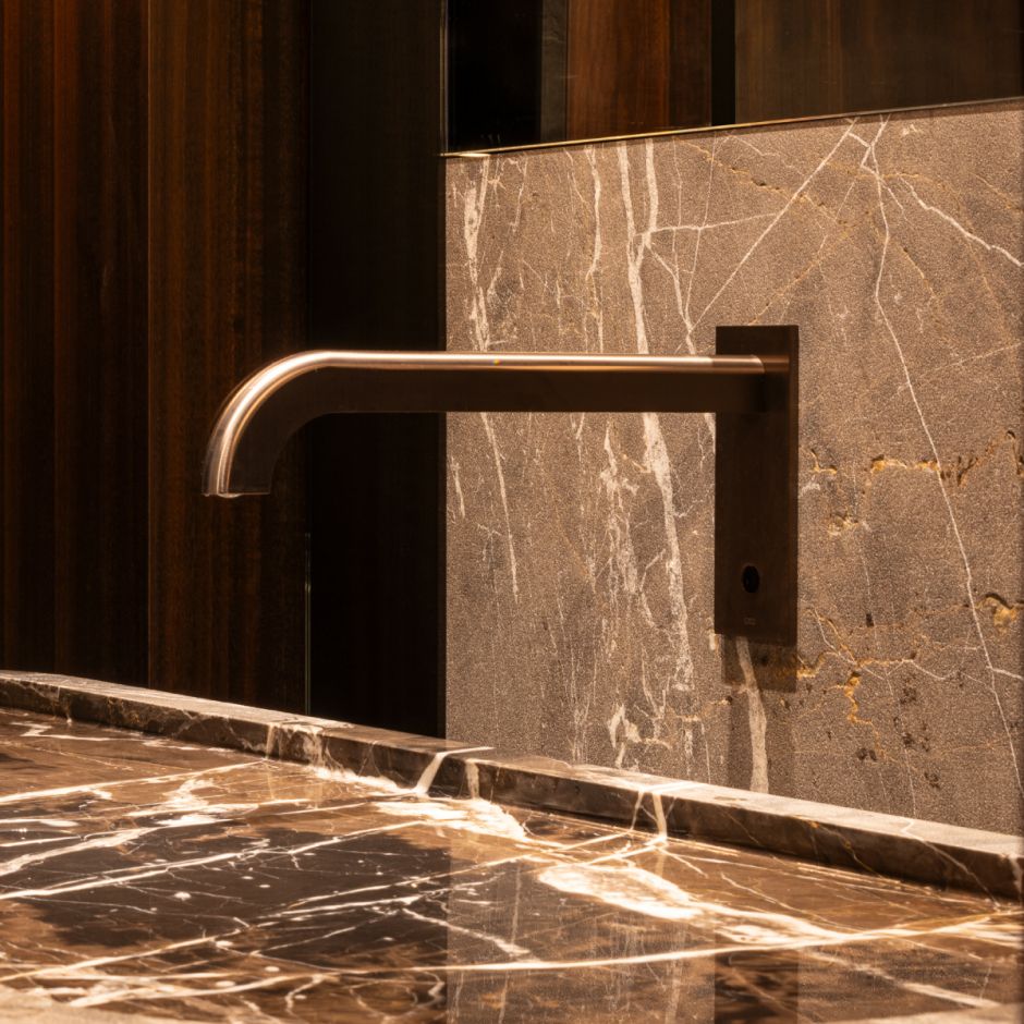 Сенсорный настенный излив Cea Design SIXTY нержавеющая сталь SIX51