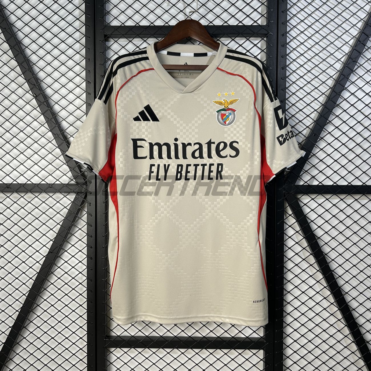 Гостевая форма Benfica 25/26