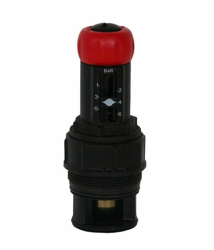 Редуктор давления с адаптером для горячей воды SYR