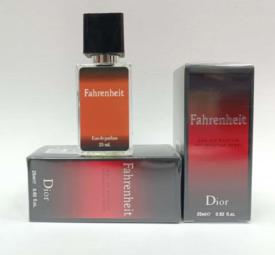 CHRISTIAN DIOR