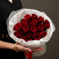 15 красных роз (кения 40см)