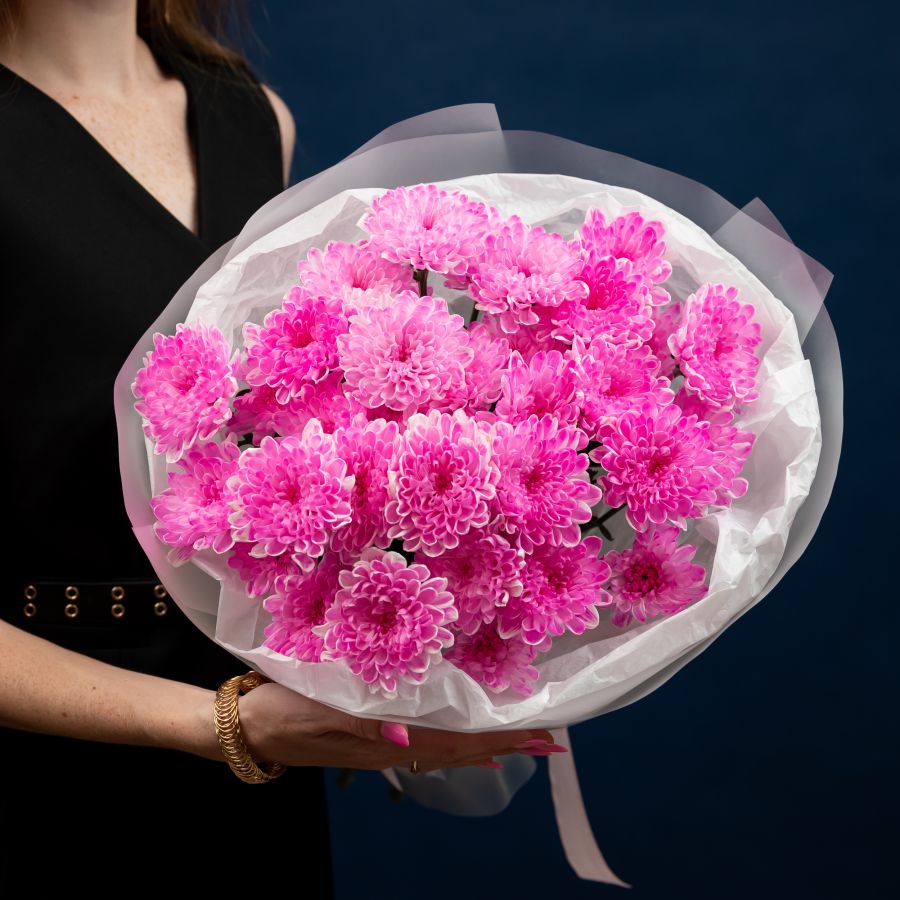 5 ярко-розовых хризантем