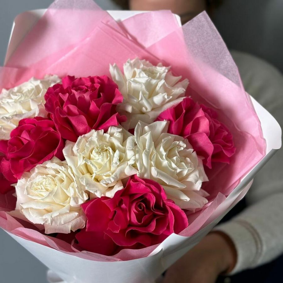 Яркий микс из французских роз