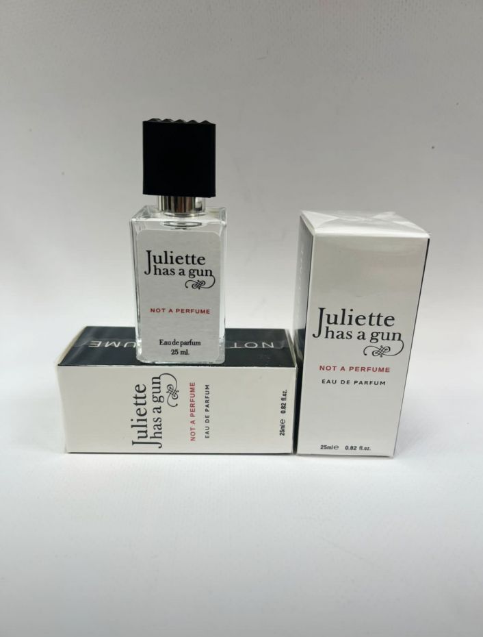 JULIETTE HAS A GUN