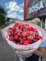 Букет из кустовой эквадорской розы 60 см