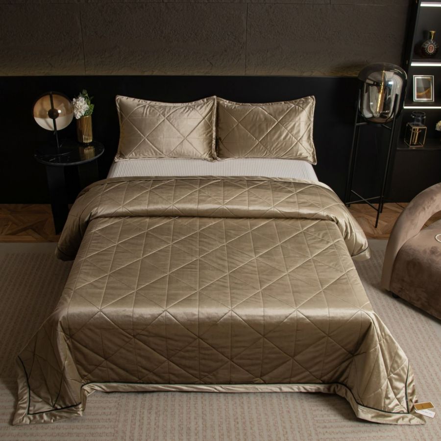 Велюровое покрывало в клетку OVL030