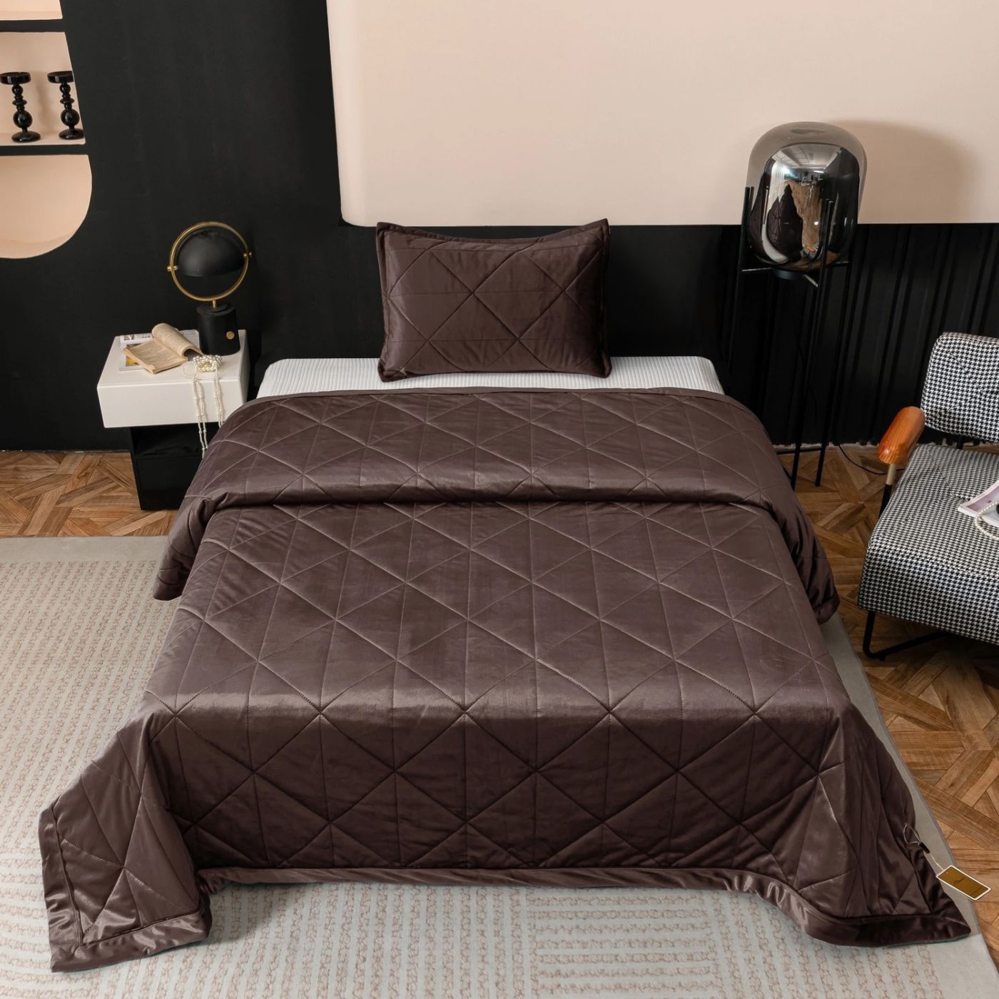 Велюровое покрывало в клетку OVL037