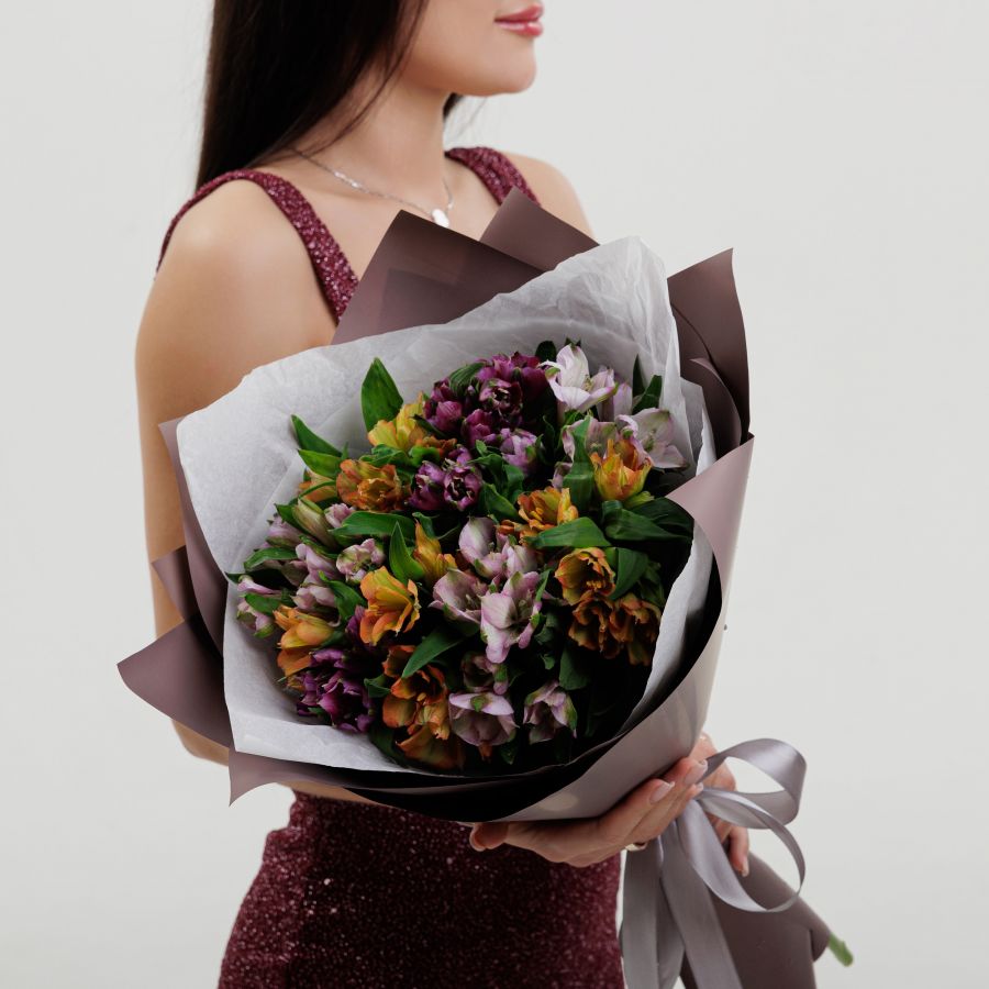 9 Альстромерий