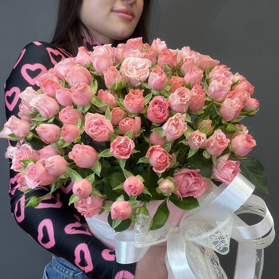 Кустовые розочки в коробке