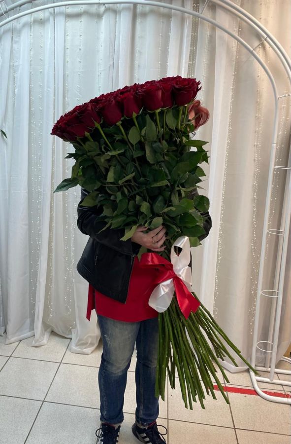 Роза красная длины 120 см