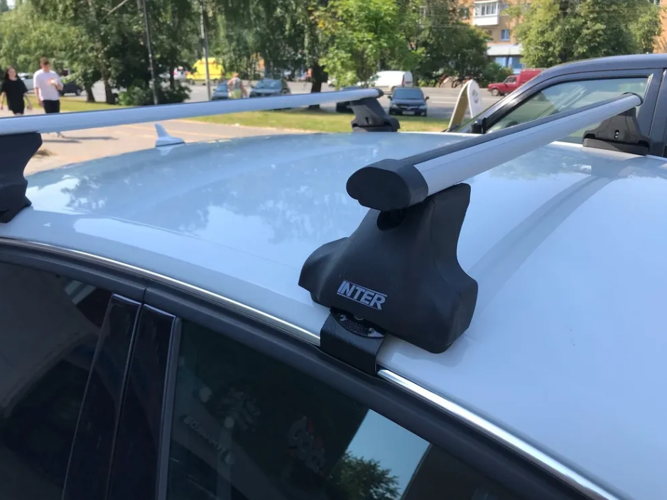 Багажник на крышу INTER Spectr (модельный) с аэродинамическими дугами (53 мм)