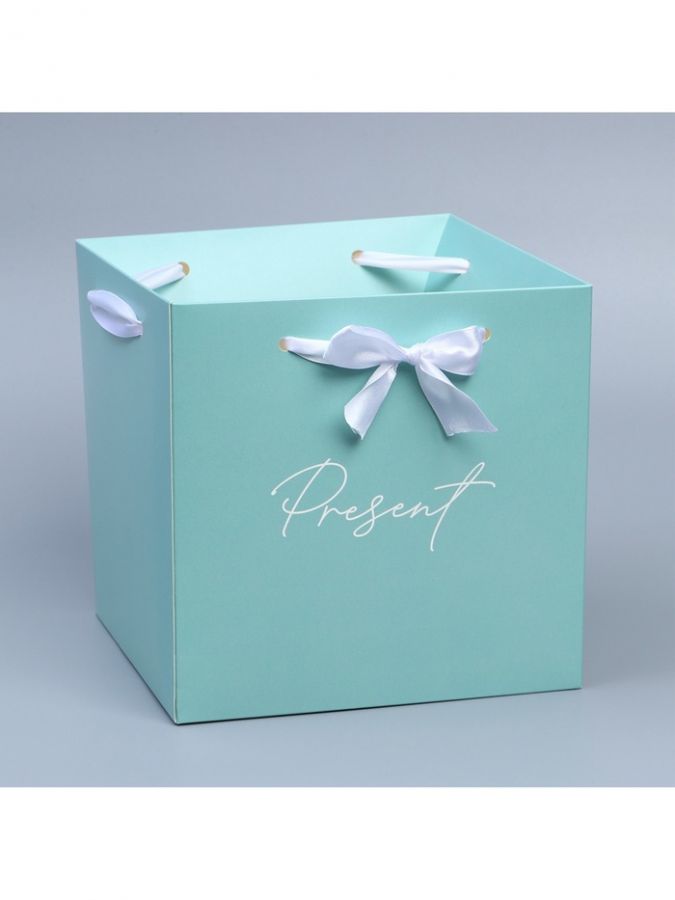 Коробка подарочная с лентами Present, 19?19?19 см