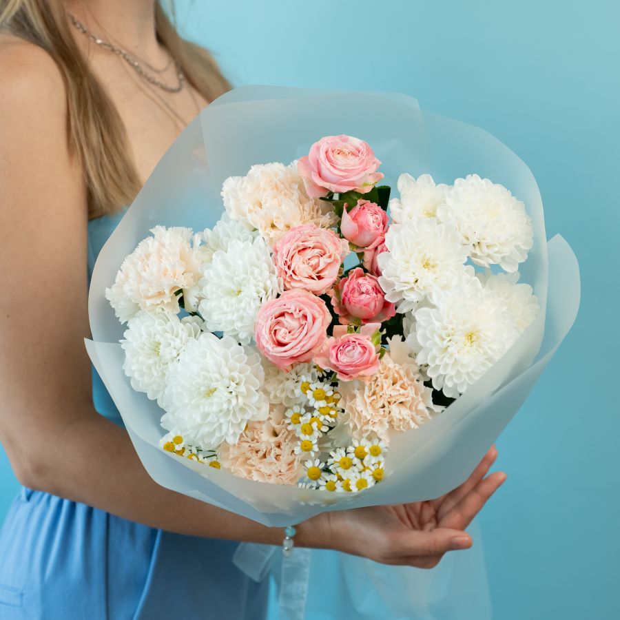 Сборный бежевый гвоздики + хриза + бомбастик