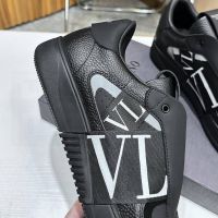 Мужские кроссовки Valentino
