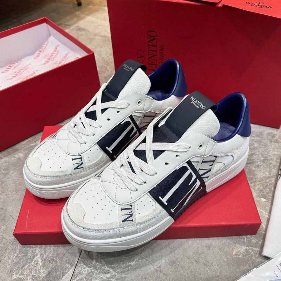 Мужские кроссовки Valentino