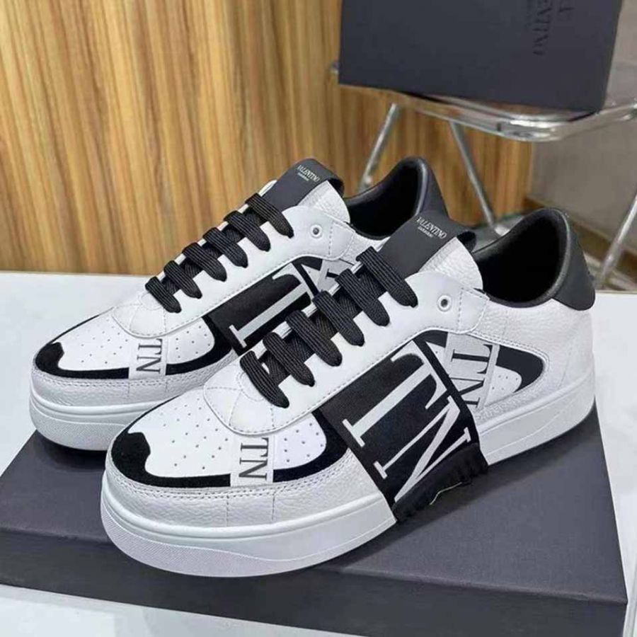 Мужские кроссовки Valentino