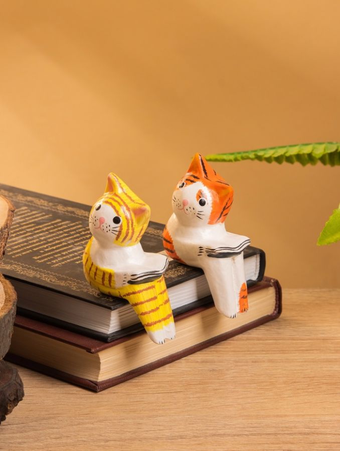 Сувенир «Кошка с книгой», 7?3?5 см, дерево, МИКС