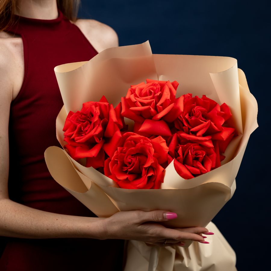 5 французских роз (сорт Нина)