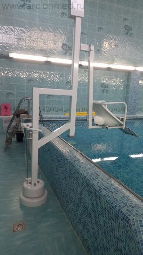 Устройство для перемещения пациента в бассейн (Подъемник с вертикальным перемещением)