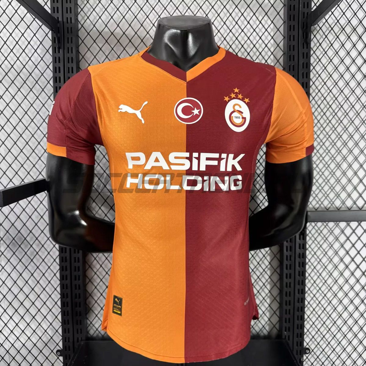 Домашняя форма Galatasaray(игровая версия) 25/26