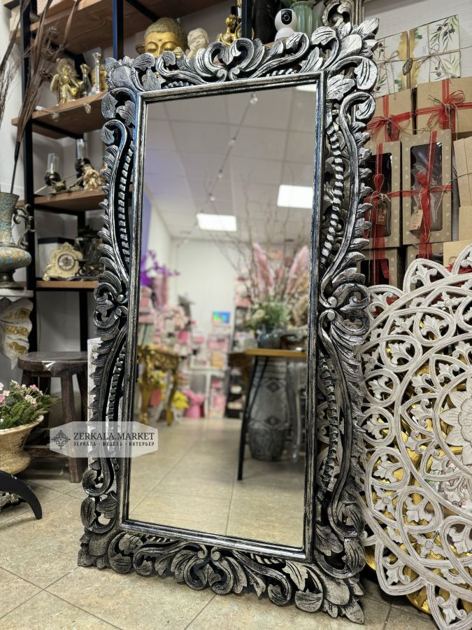 Зеркало в резной раме 150х80 см