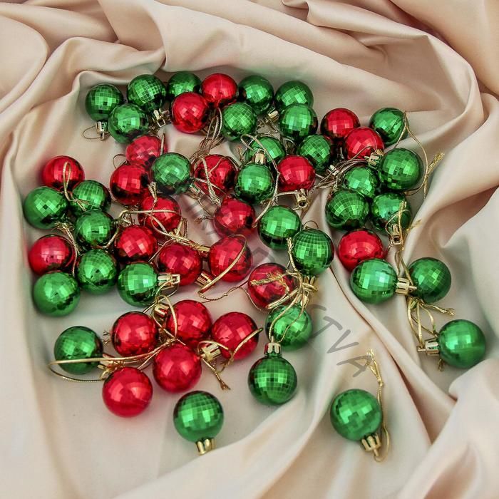 Ёлочные игрушки «Треугольник», шары новогодние, набор 56 шт., d=3 см, красный/зелёный