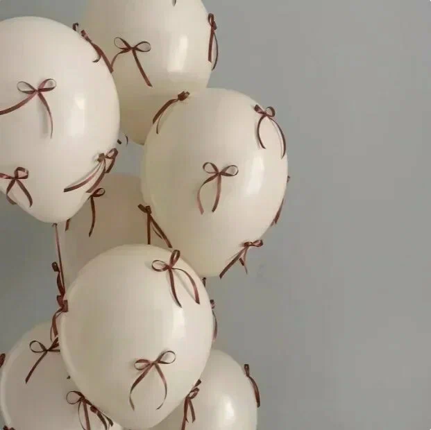Шар латексный с бантиками (любой цвет) с гелием