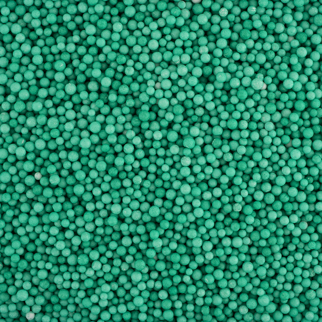 Зеленые мелкие пенопластовые шарики