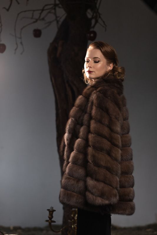 Классика с воротом шаль в полушубке из соболя