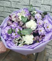 Сборный букет в сиреневых тонах