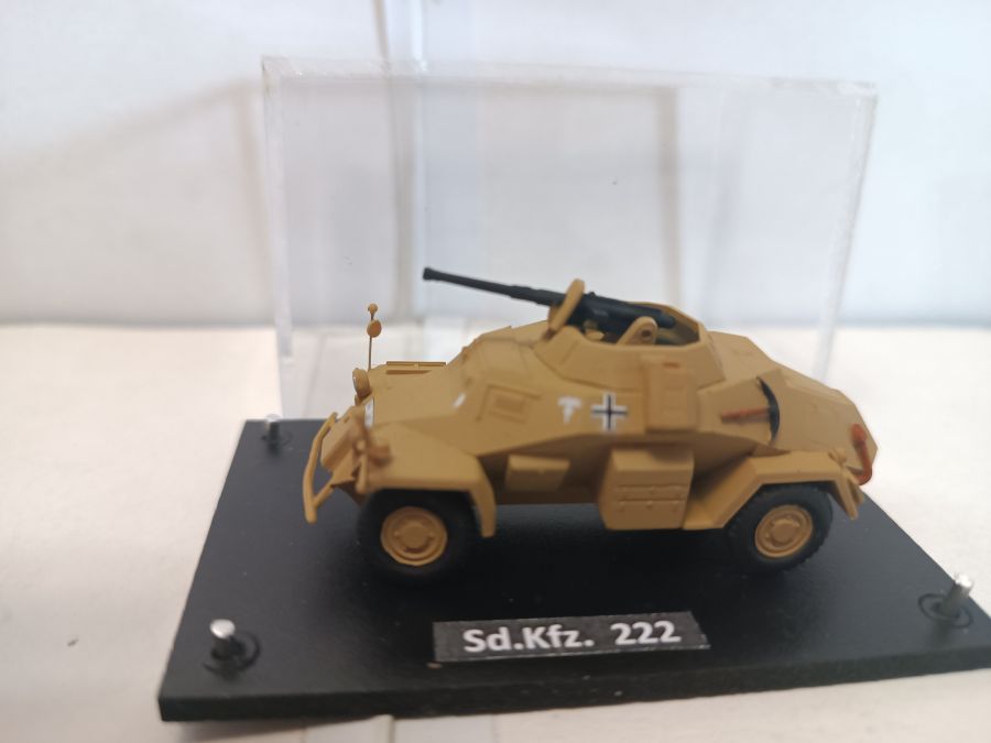 Sd.Kfz 222  (1/72)