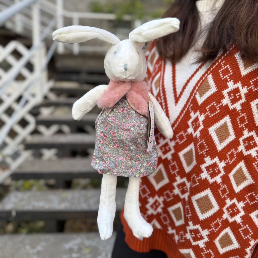 Игрушка Зайка в жилетке и юбке, 20см