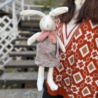 Игрушка Зайка в жилетке и юбке, 20см