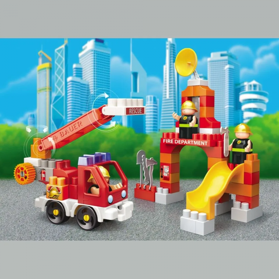 Конструктор "Пожарная часть", набор с пожарной машиной и тренировочной площадкой