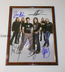 Автографы: Iron Maiden. С. Харрис, Д. Мюррей, А. Смит, Б. Дикинсон, Н. МакБрэйн, Я. Гер