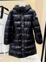 Пуховик женский MONCLER