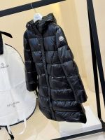 Пуховик женский MONCLER