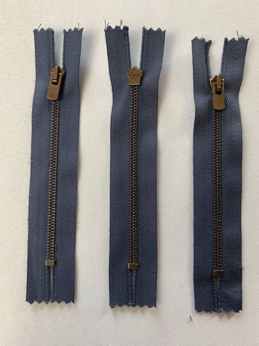 Молния металлическая