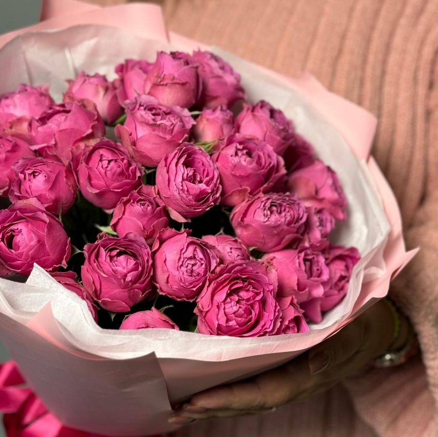 Пионовидные розы Мисти