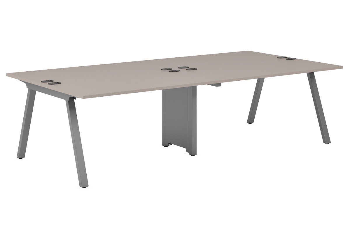 Рабочий стол на 4 места