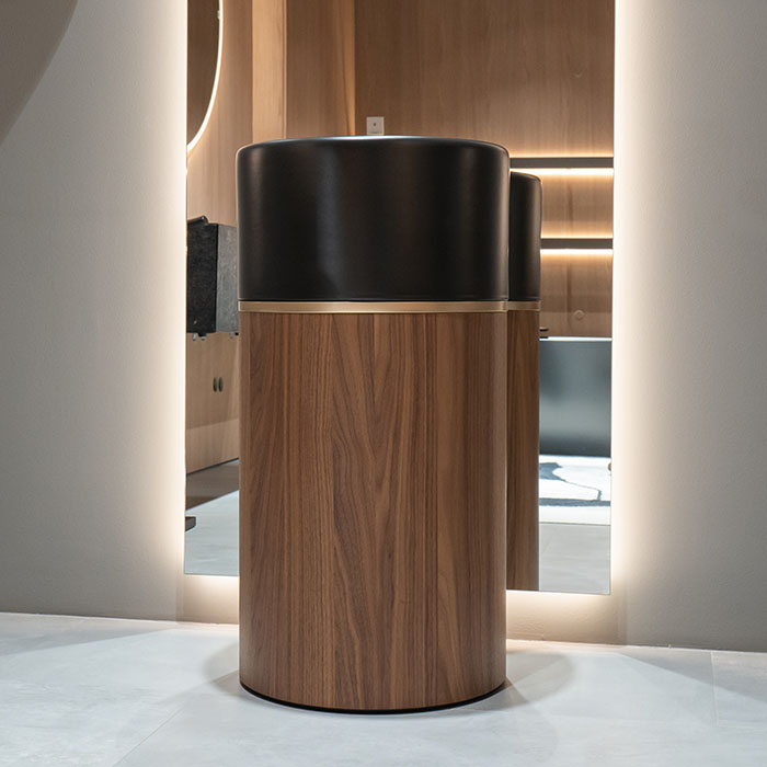 Раковина напольная NOORTH Milldue edition ROMA I 53х53x88 см слив в пол, корпус Noce Canaletto, вставка Oro, раковина Nero opaco